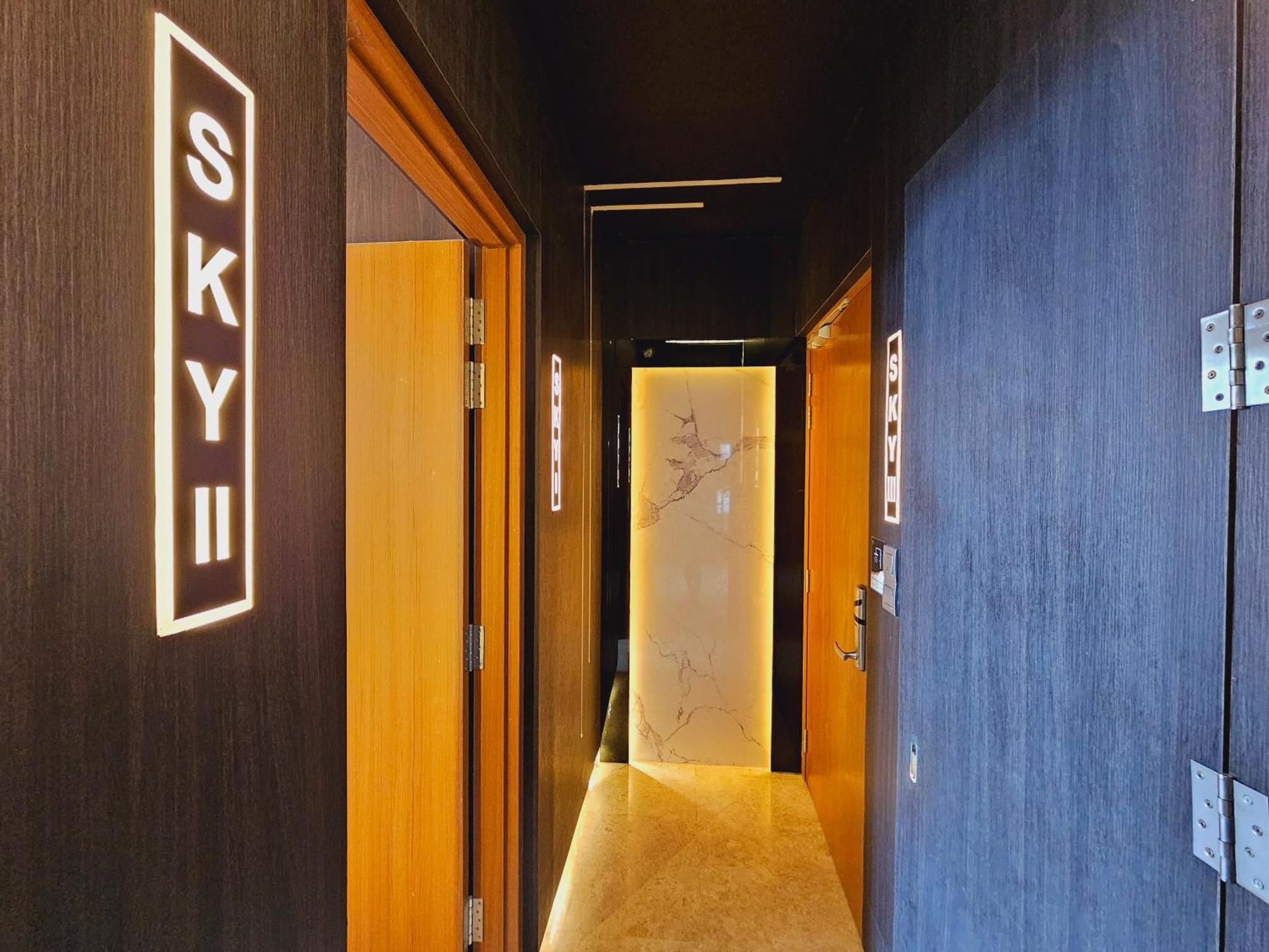 Sky Suites Klcc By Staylar Kuala Lumpur Exterior photo